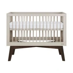 Kidsmill Sixties Babybed Oatmeal / Walnoot 60 X 120 Cm