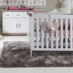 Kidsmill Savigno Commode Grijs Zonder Kruis -Kindermeubels Winkel kidsmill savigno babybed grijs zonder kruis 2 1 497b