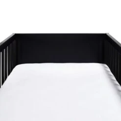 Kidsmill Boutique Babybed Zwart Mat 60 X 120 Cm -Kindermeubels Winkel ledikant zwarte poot boutique detail 5 6e40