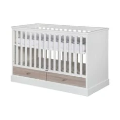 Kidsmill Newport Babybed Wit / Eiken 70 X 140 Cm -Kindermeubels Winkel newport ledikant wit eiken t knop rvs 60 x 120 cm 1 1 715a